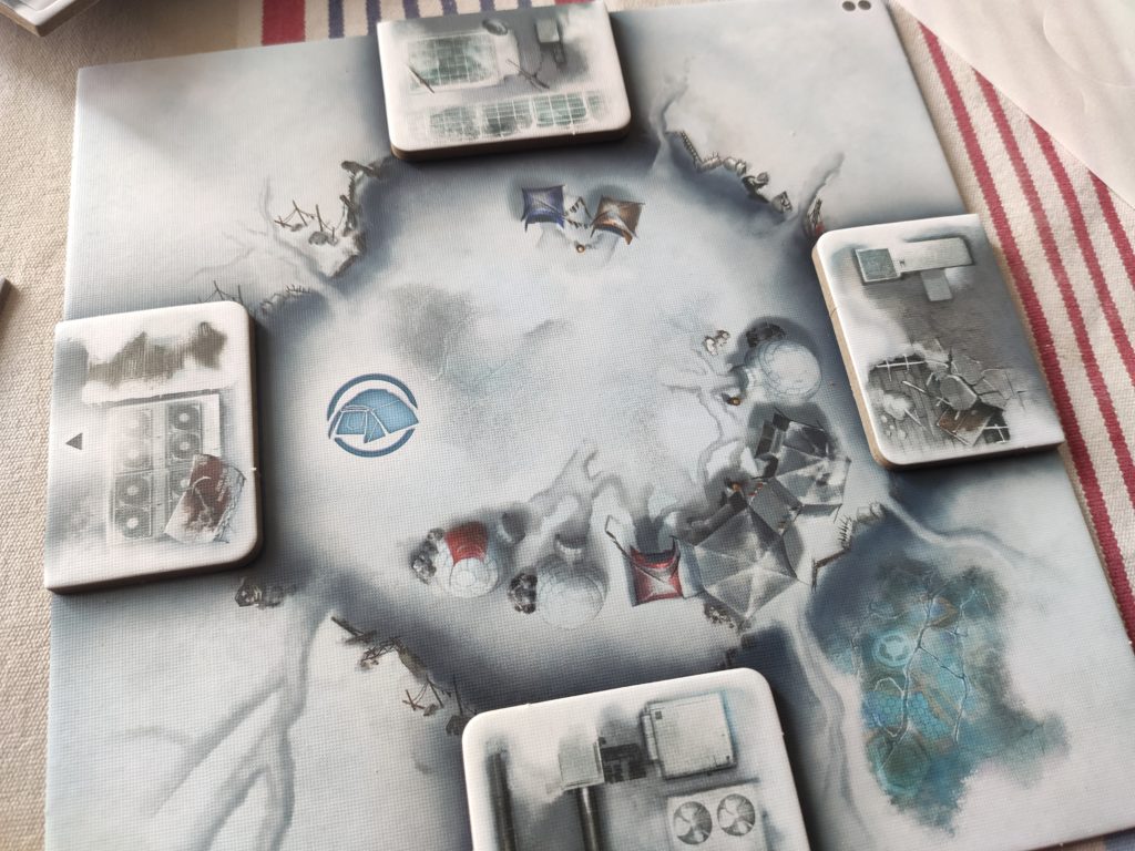 D.E.I., Divide et Impera